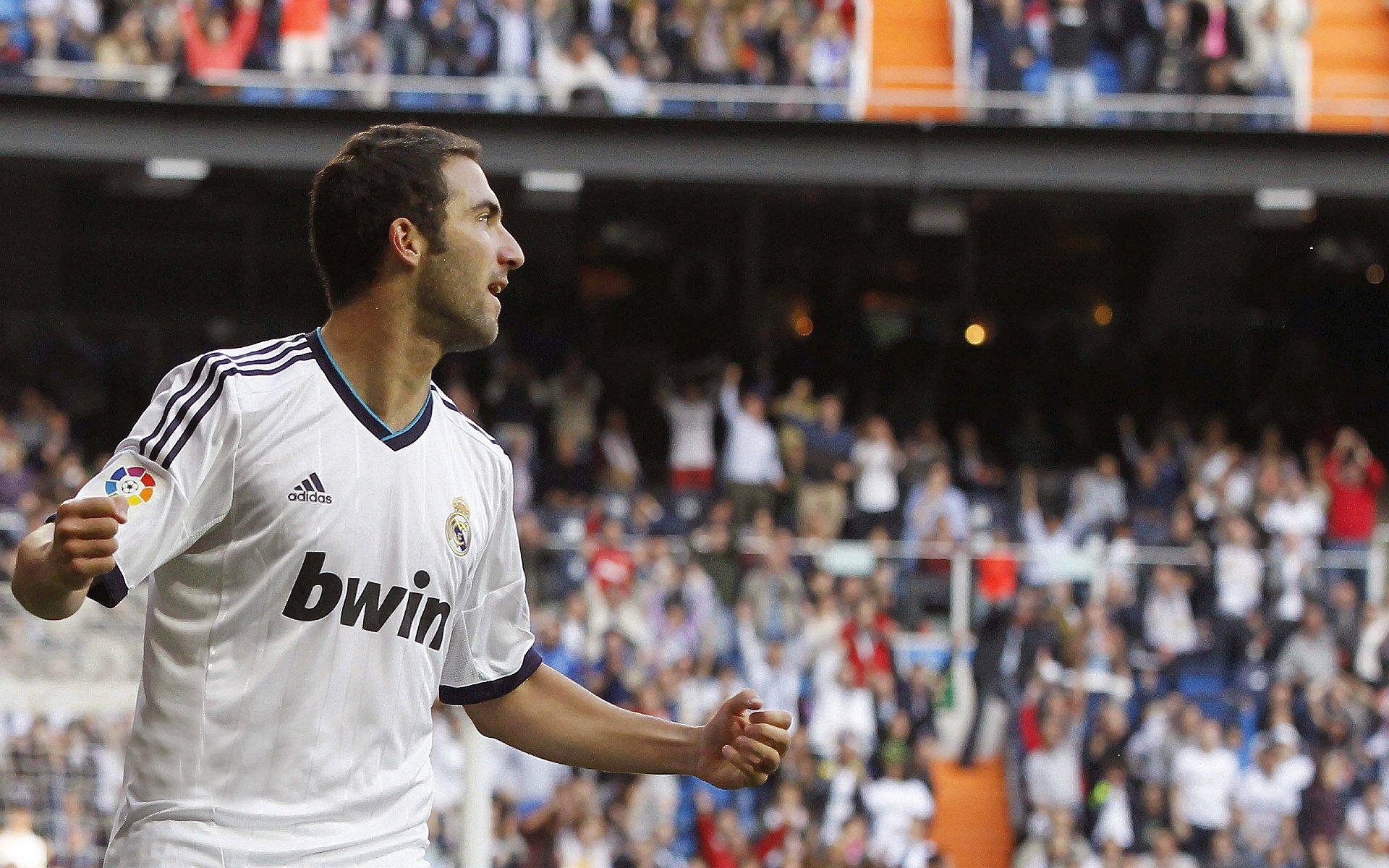 老鹰不断突破!纳达尔连续十五场比赛得分超过表现优异赛场气氛高涨-ky开元体育app